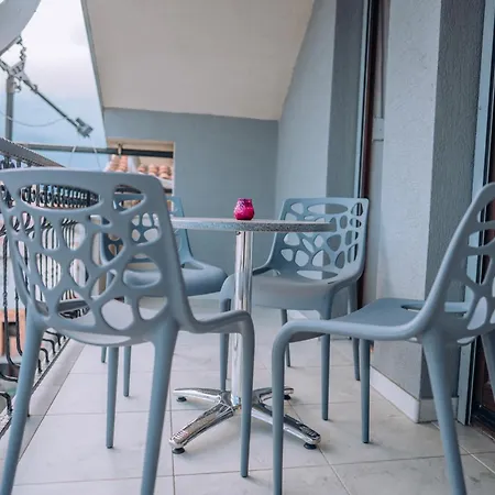 Apartment Bisera *